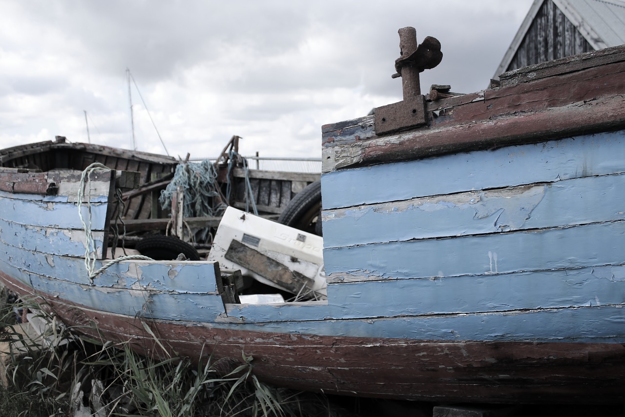 Image - shipwreck rotting boat abandoned