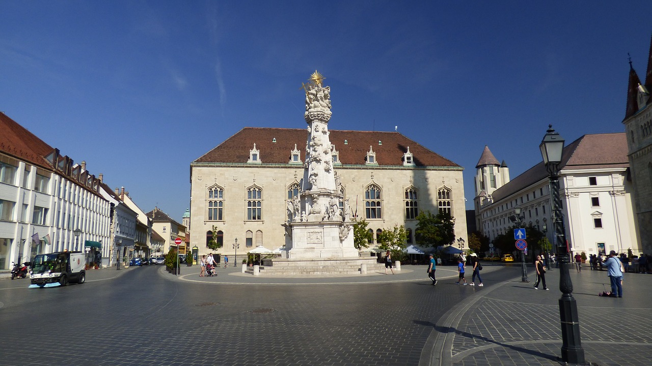 Image - budapest hungary column