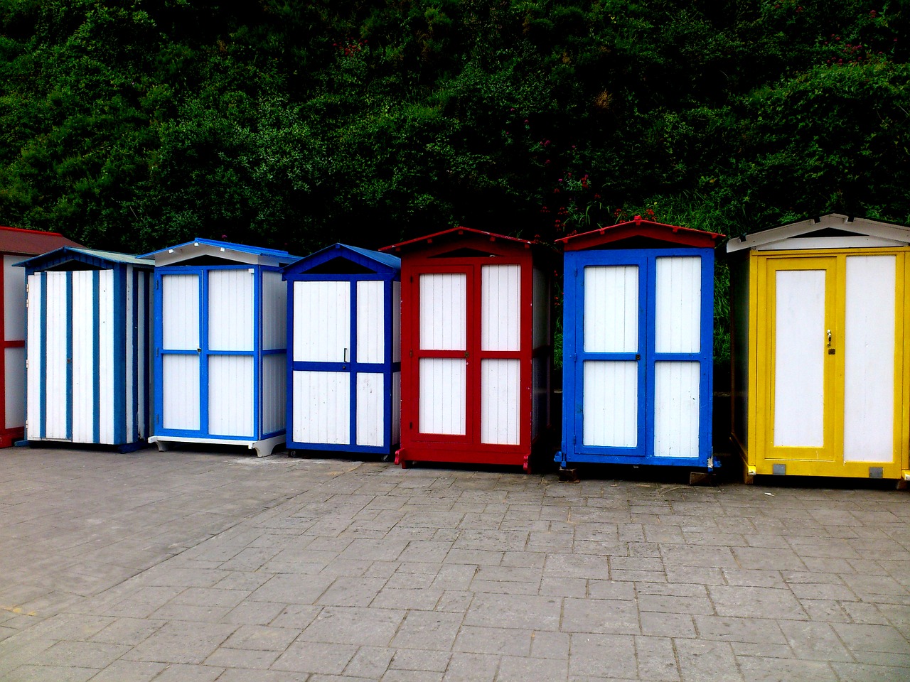 Image - beach booths design costa holiday