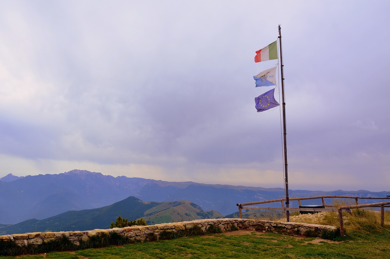 Image - flag summit italy europe