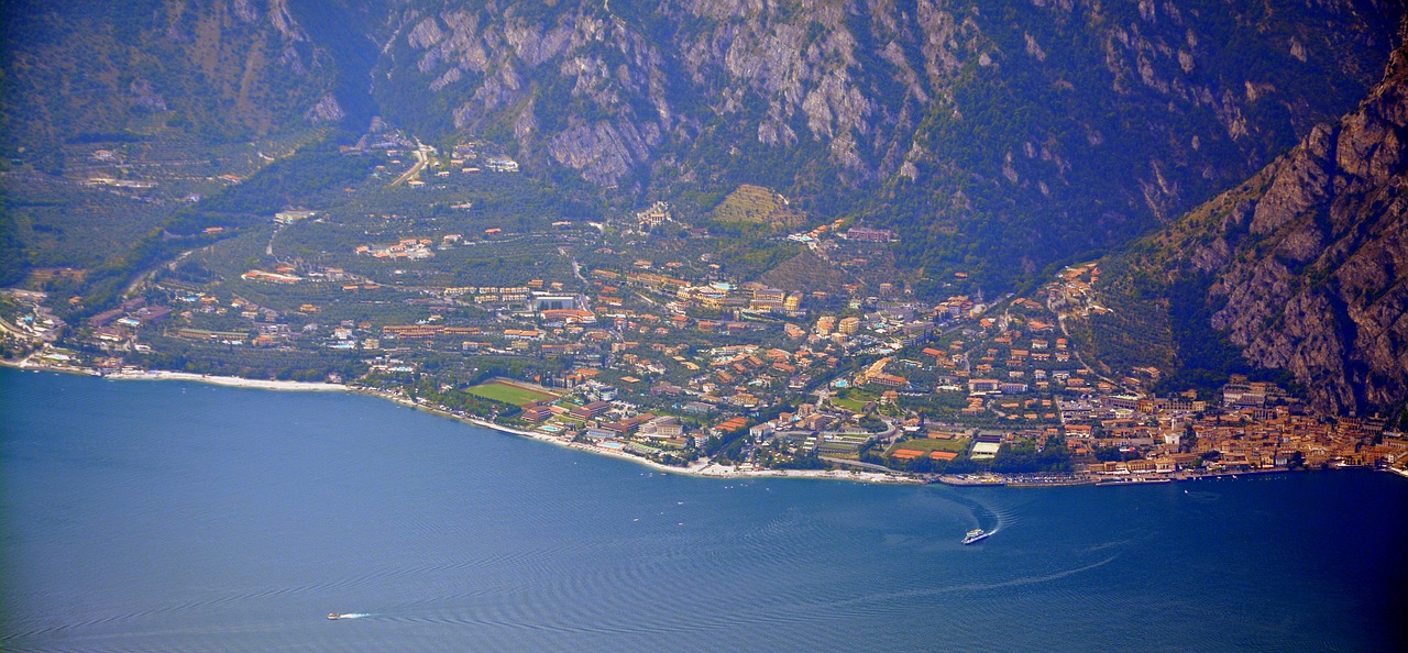 Image - lake garda italy landscape