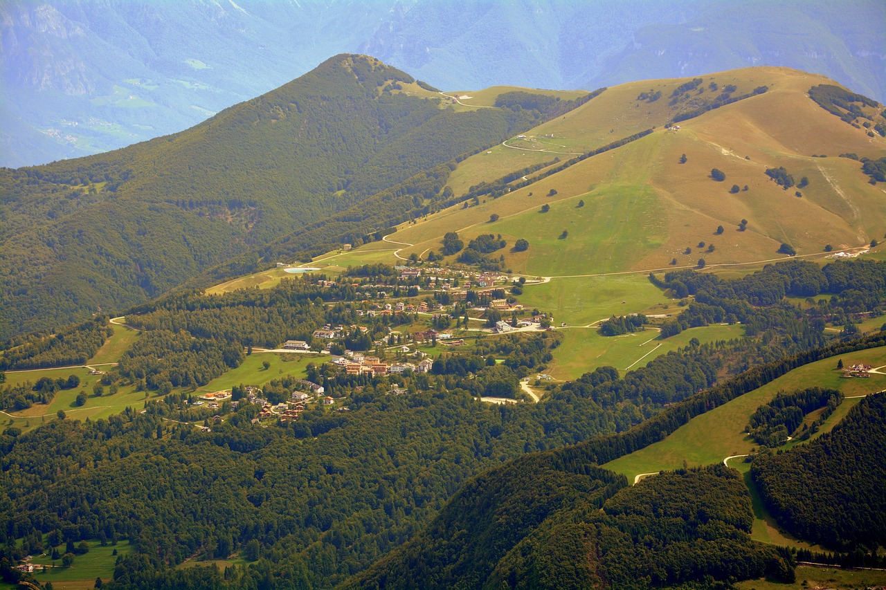 Image - mountain baldo italy hills green