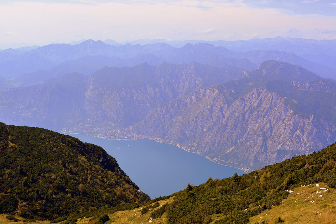 Image - lake garda baldo hiking italy