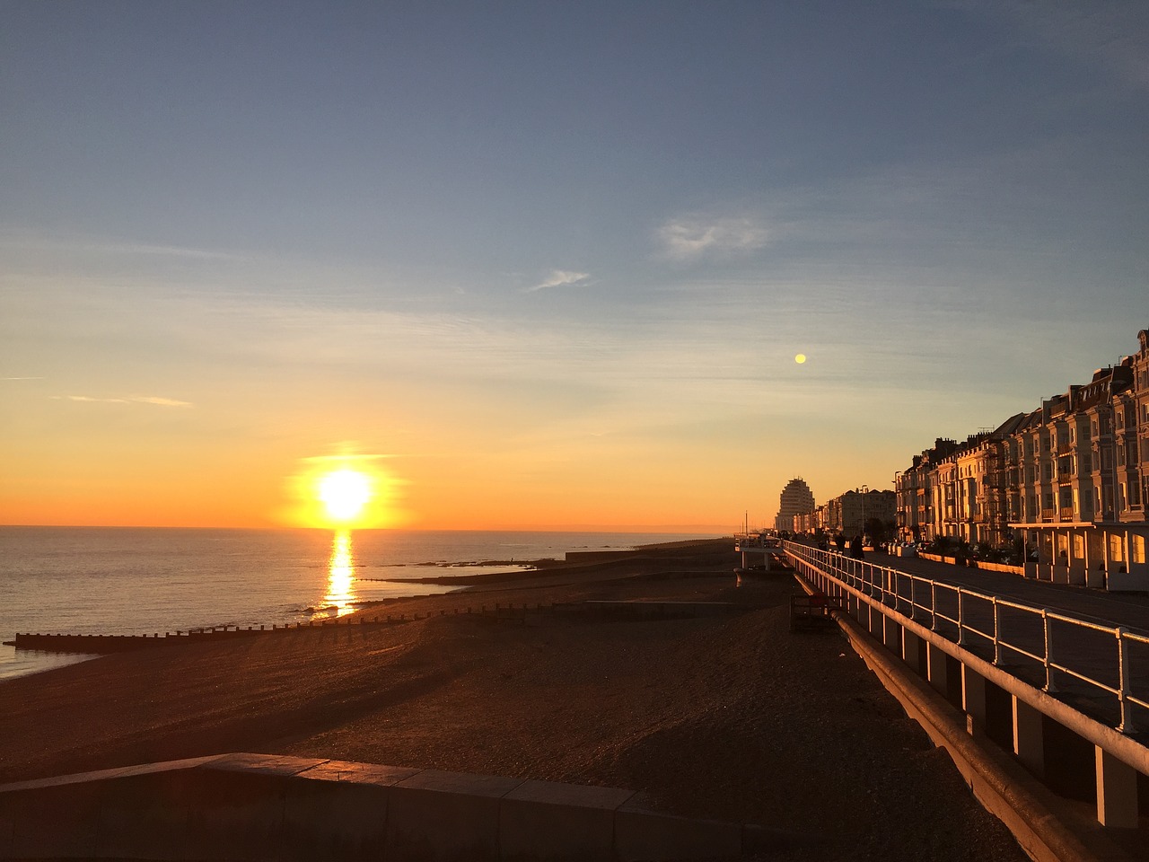 Image - sunset coastline england sussex