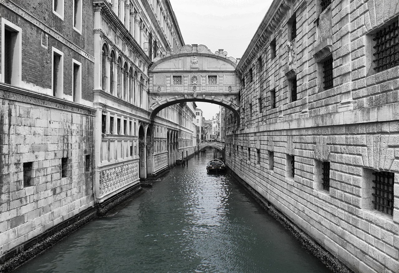 Image - venice italy canal water building