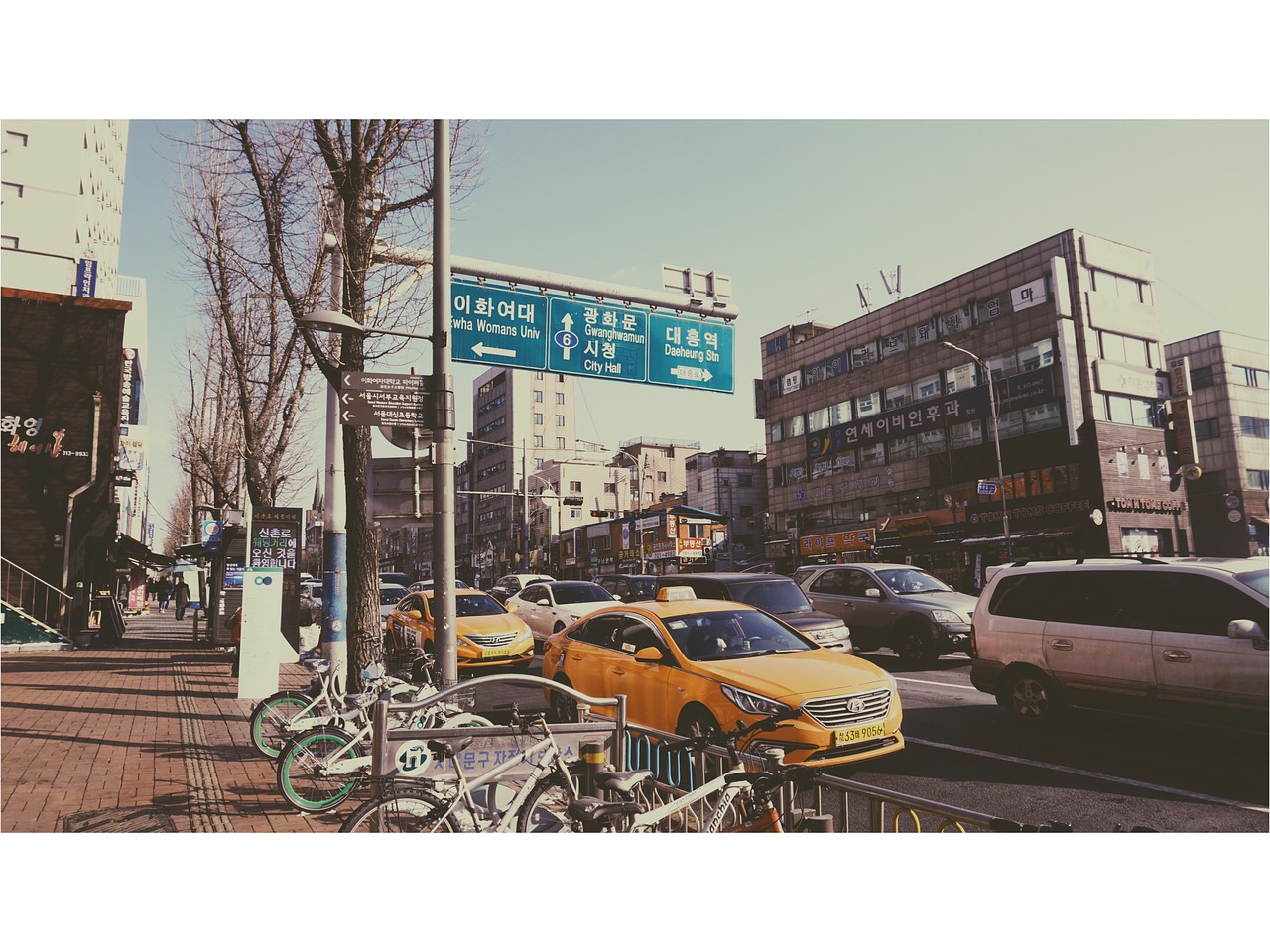 Image - seoul retro style street view