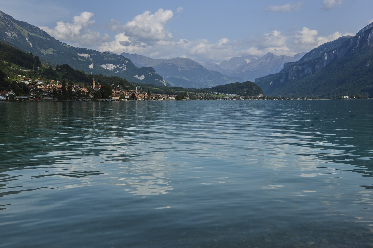 Image - lake brienz brienz alpine