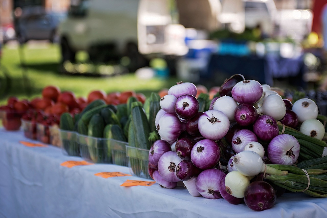 Image - vegetables onions farmers market