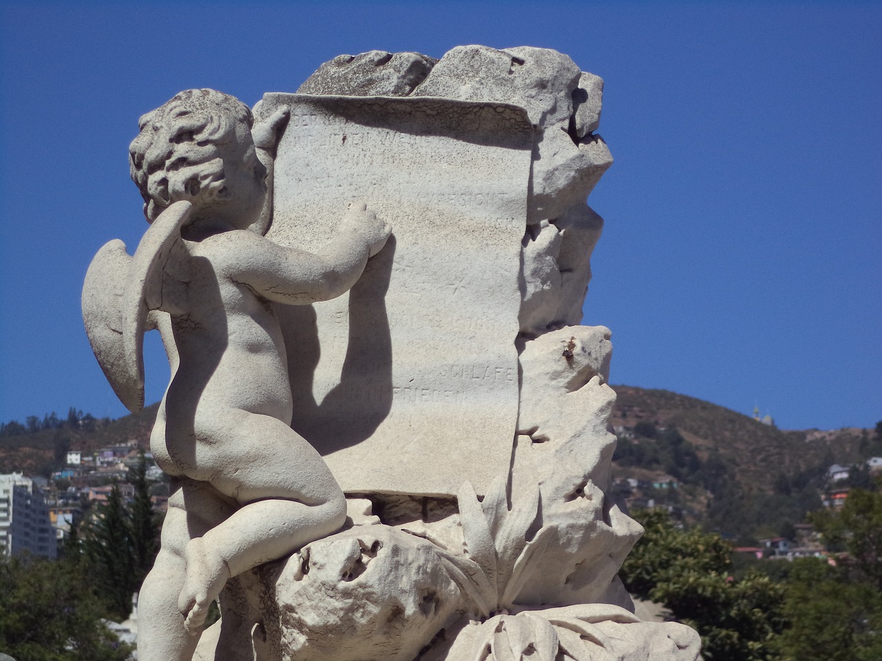 Image - angel cemetery statue figure