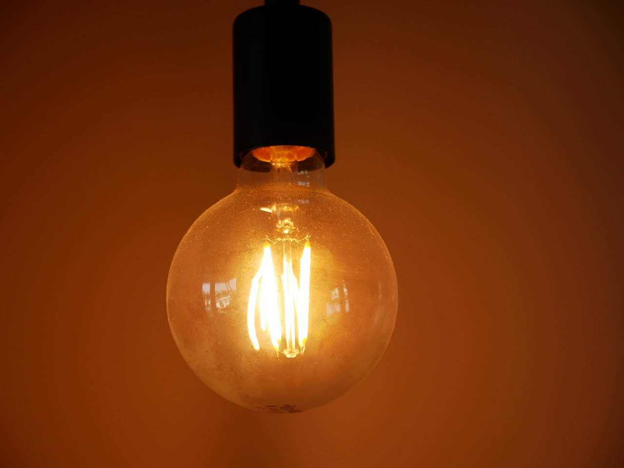 Image - light bulb antique thinking light