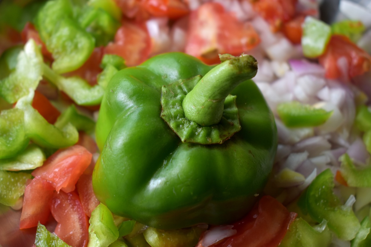 Image - capsicum tomato onion sliced salad