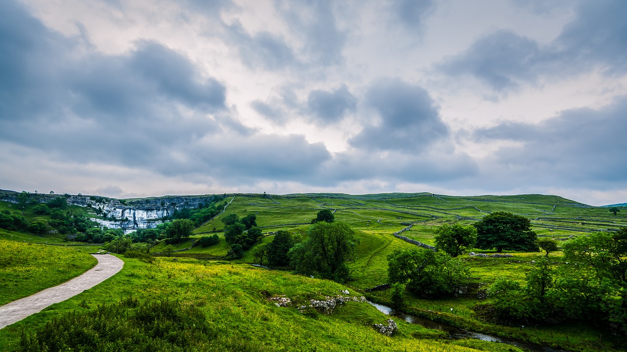 Image - landscape yorkshire malham