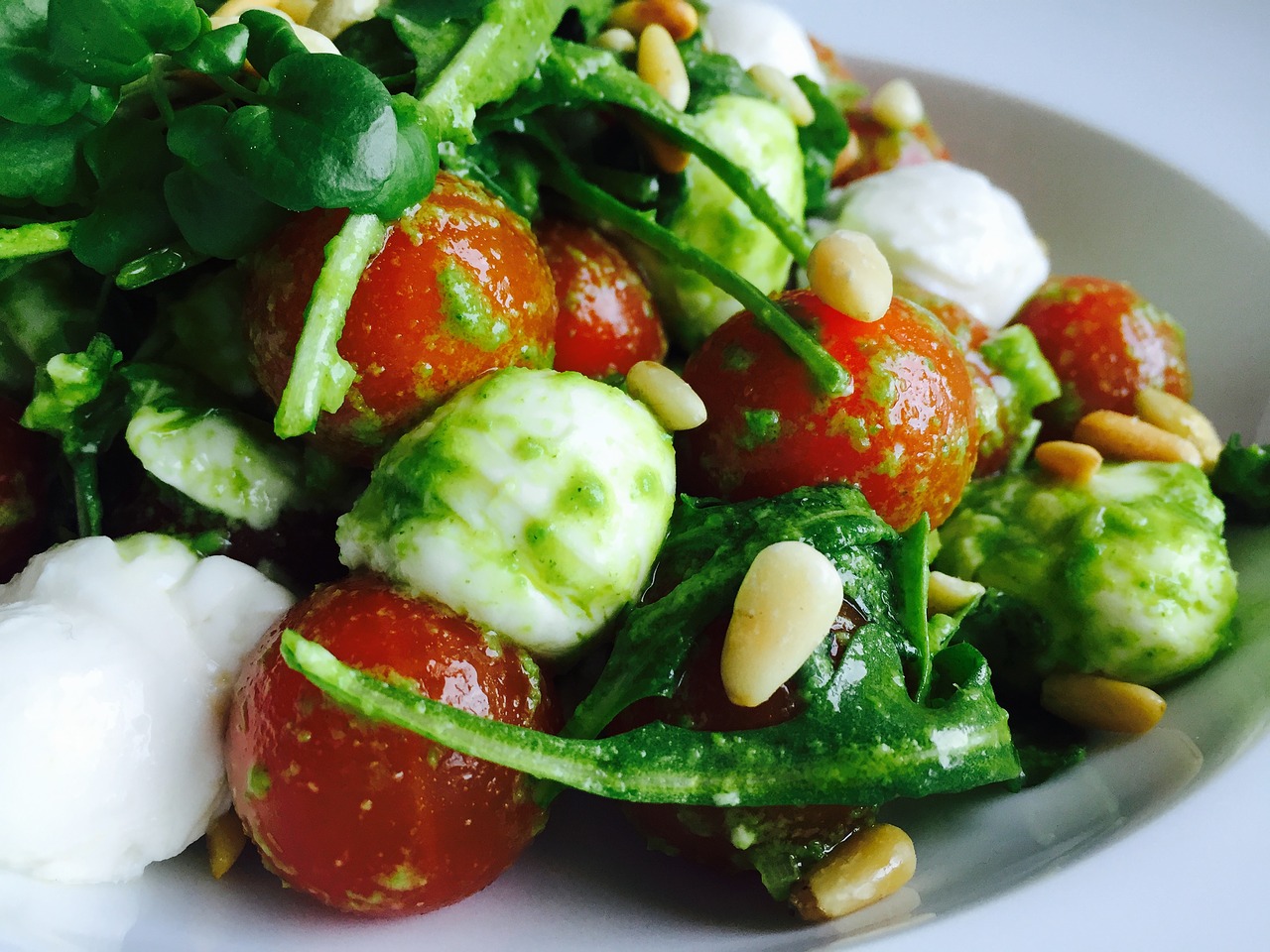 Image - tomato salad persillepesto