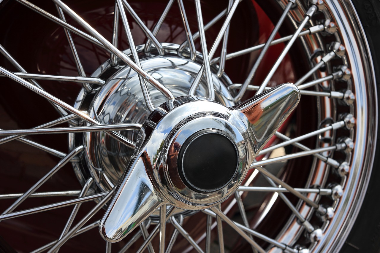 Image - classic car wire wheel locknut