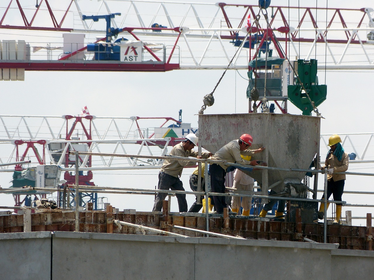Image - construction crane