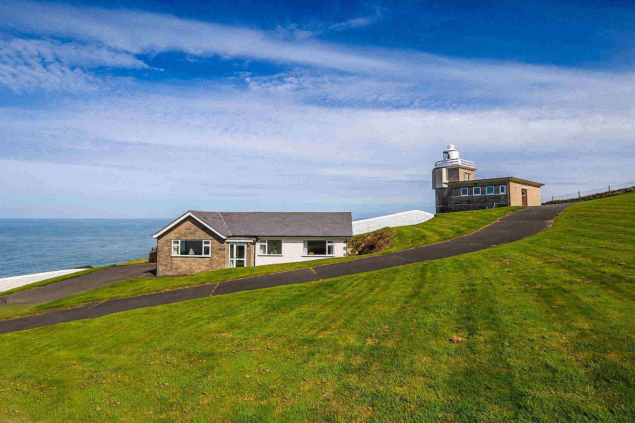 Image - lighthouse ocean building coast