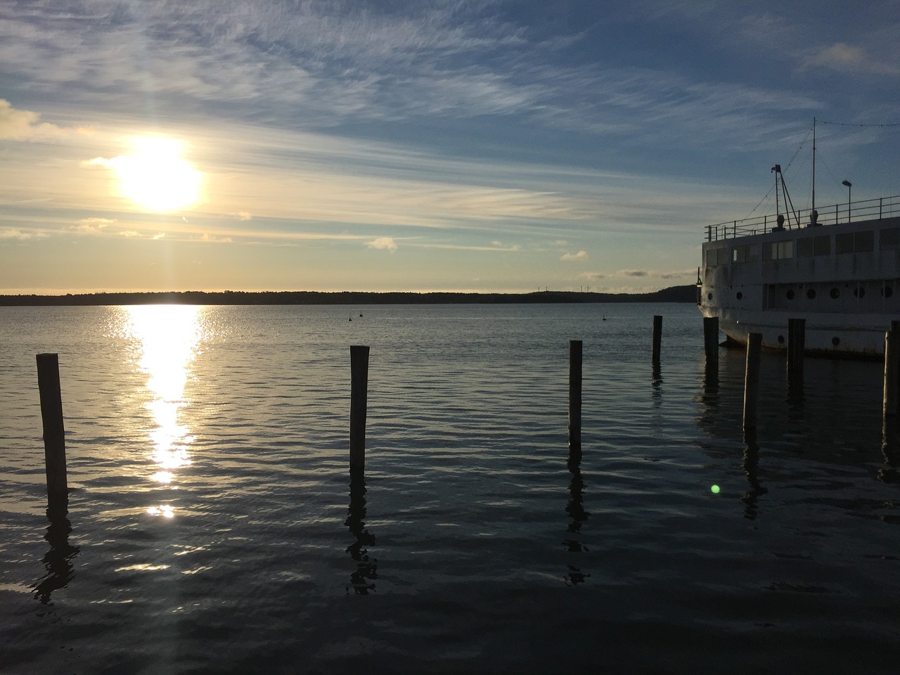 Image - sunset island waterfront