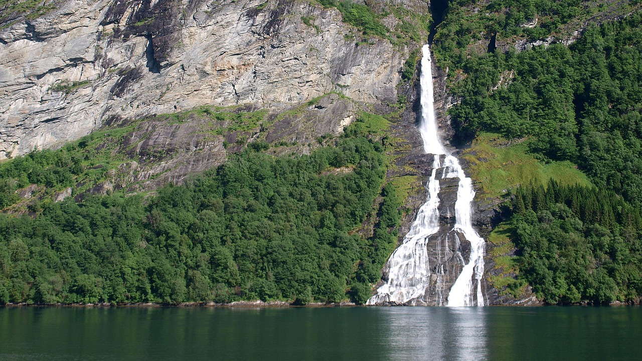 Image - geiranger norway geirangerfjord