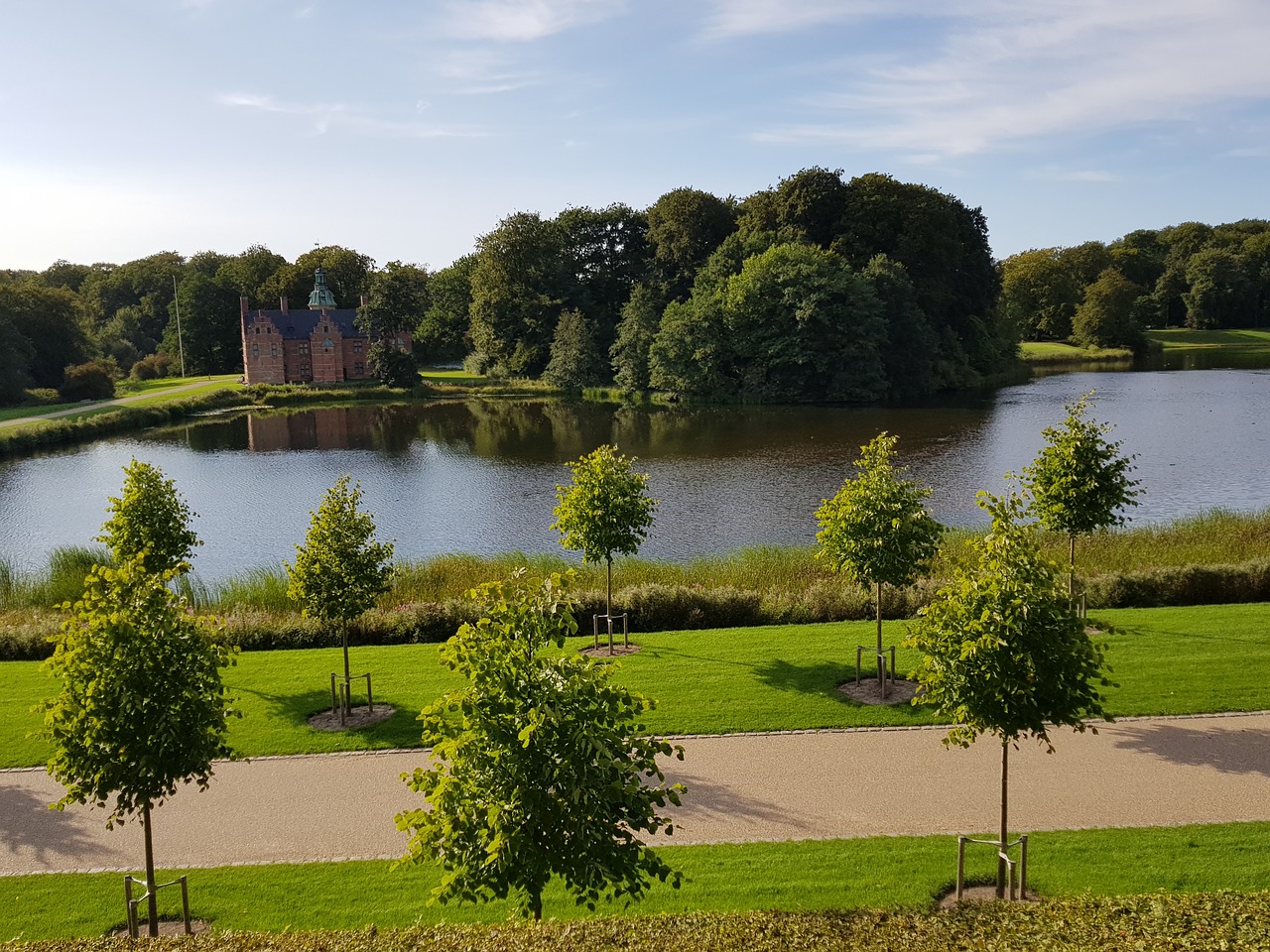 Image - frederiksborg lake green