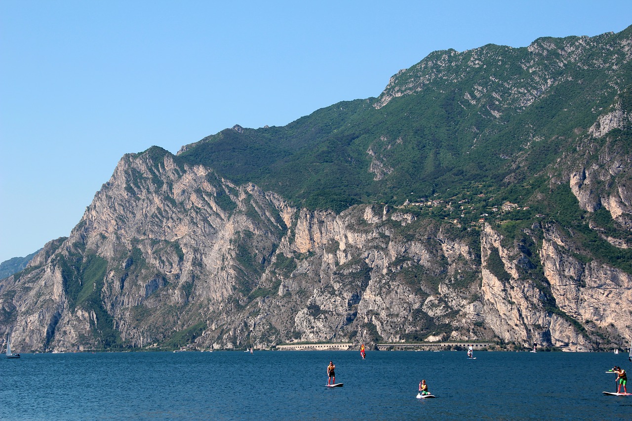 Image - garda italy lake landscape