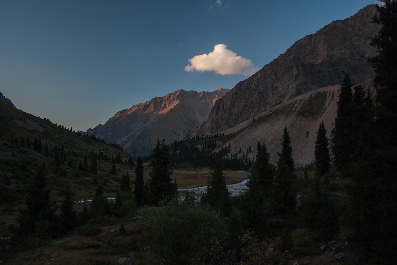 Image - mountains evening efi
