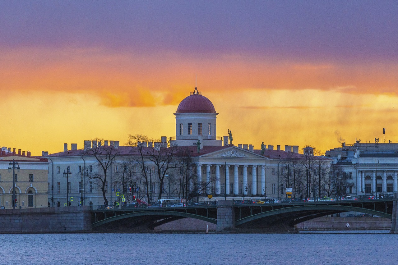 Image - st petersburg stroll city evening