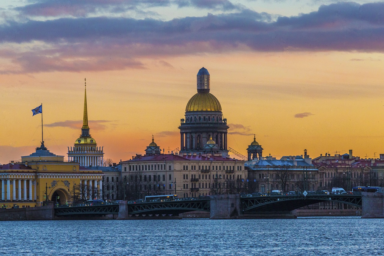Image - st petersburg stroll city evening