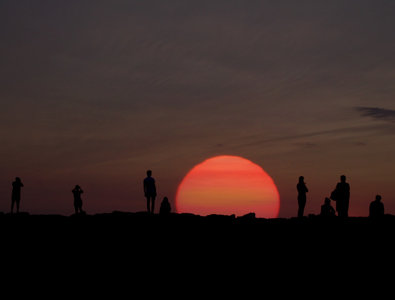 Image - sunrise people shadows sun cliff