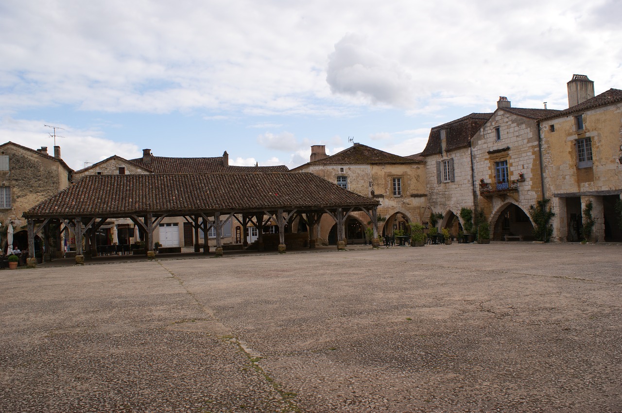 Image - bastide monpazier dordogne