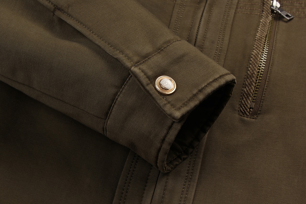 Image - jacket cuffs detail