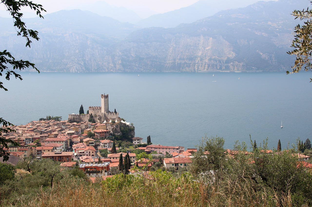 Image - italy malcesine garda lake