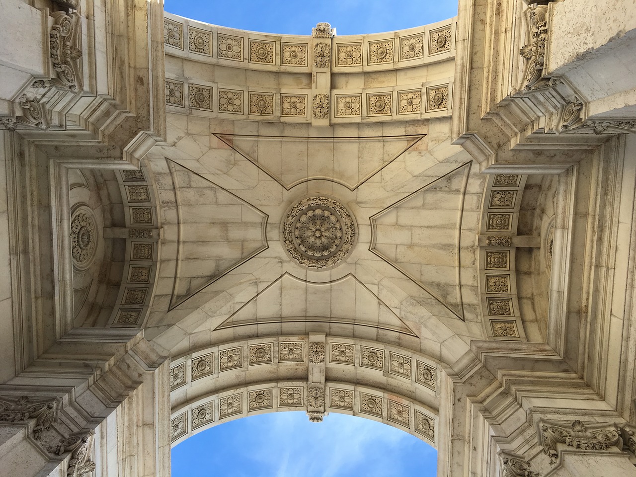 Image - lisbon monument architecture