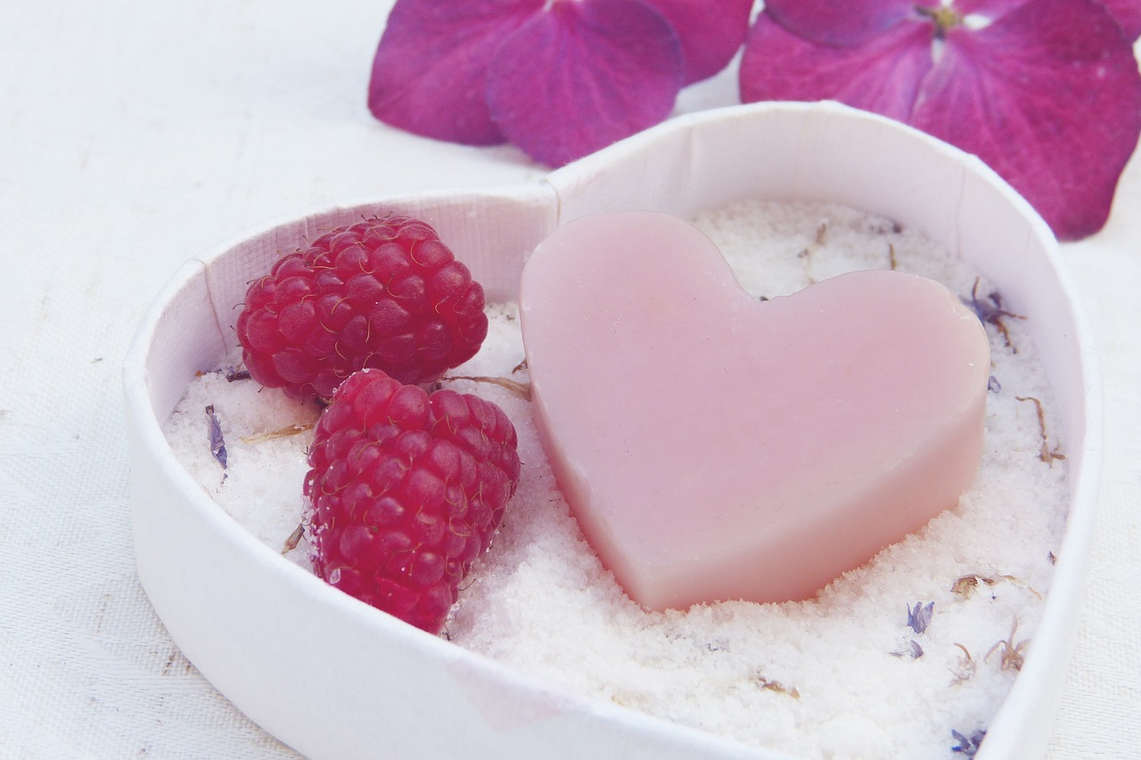 Image - soap heart pink badesalz salt