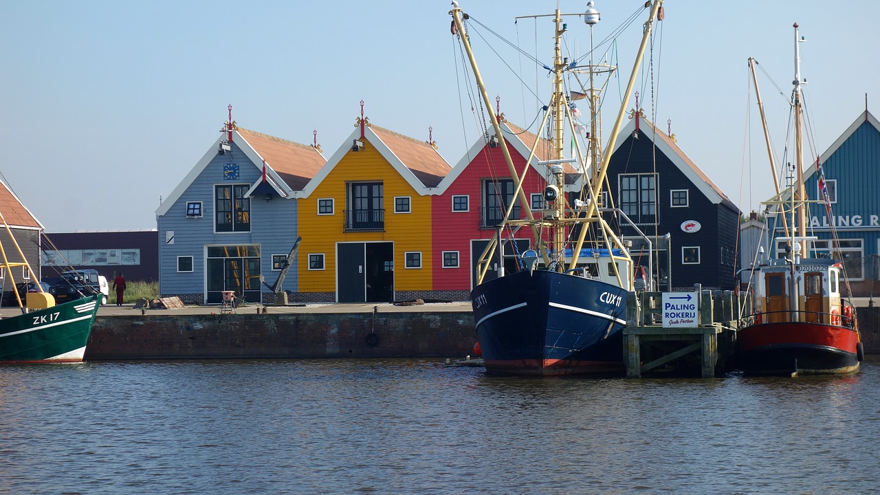 Image - cottages row coloured multicolour