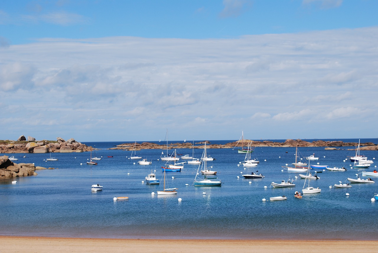 Image - brittany sea boats blue landscape