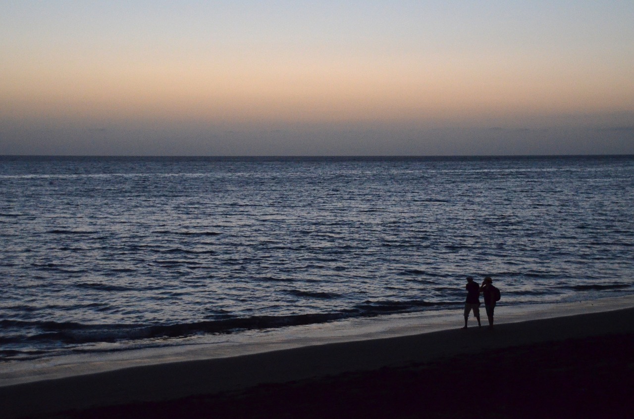 Image - pair romance sea beach sunset