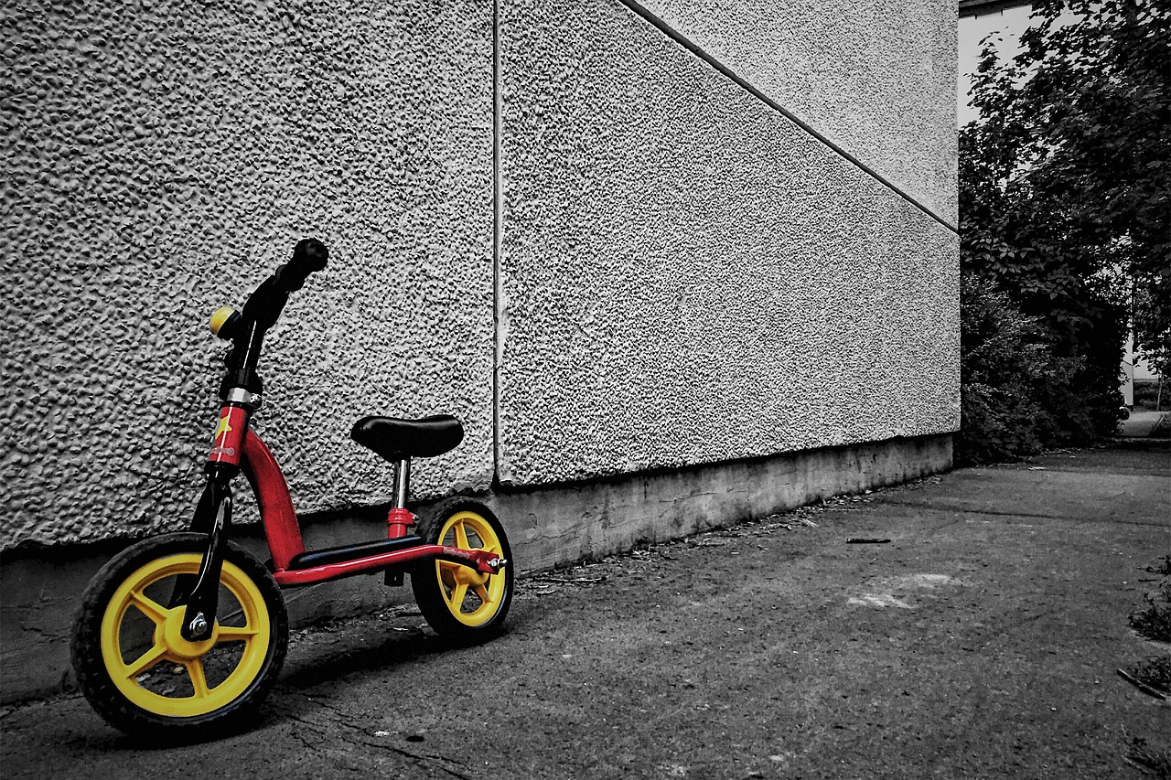 Image - bike yellow red wall