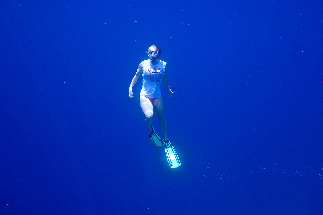 Image - swim snorkel dive blue sea water