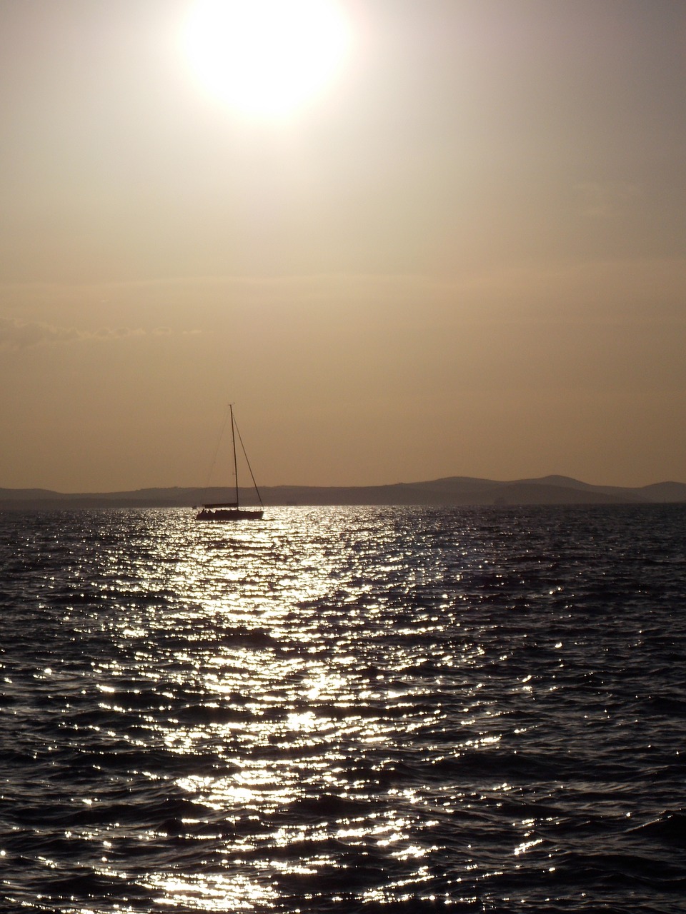 Image - sailing sunset sea in the evening
