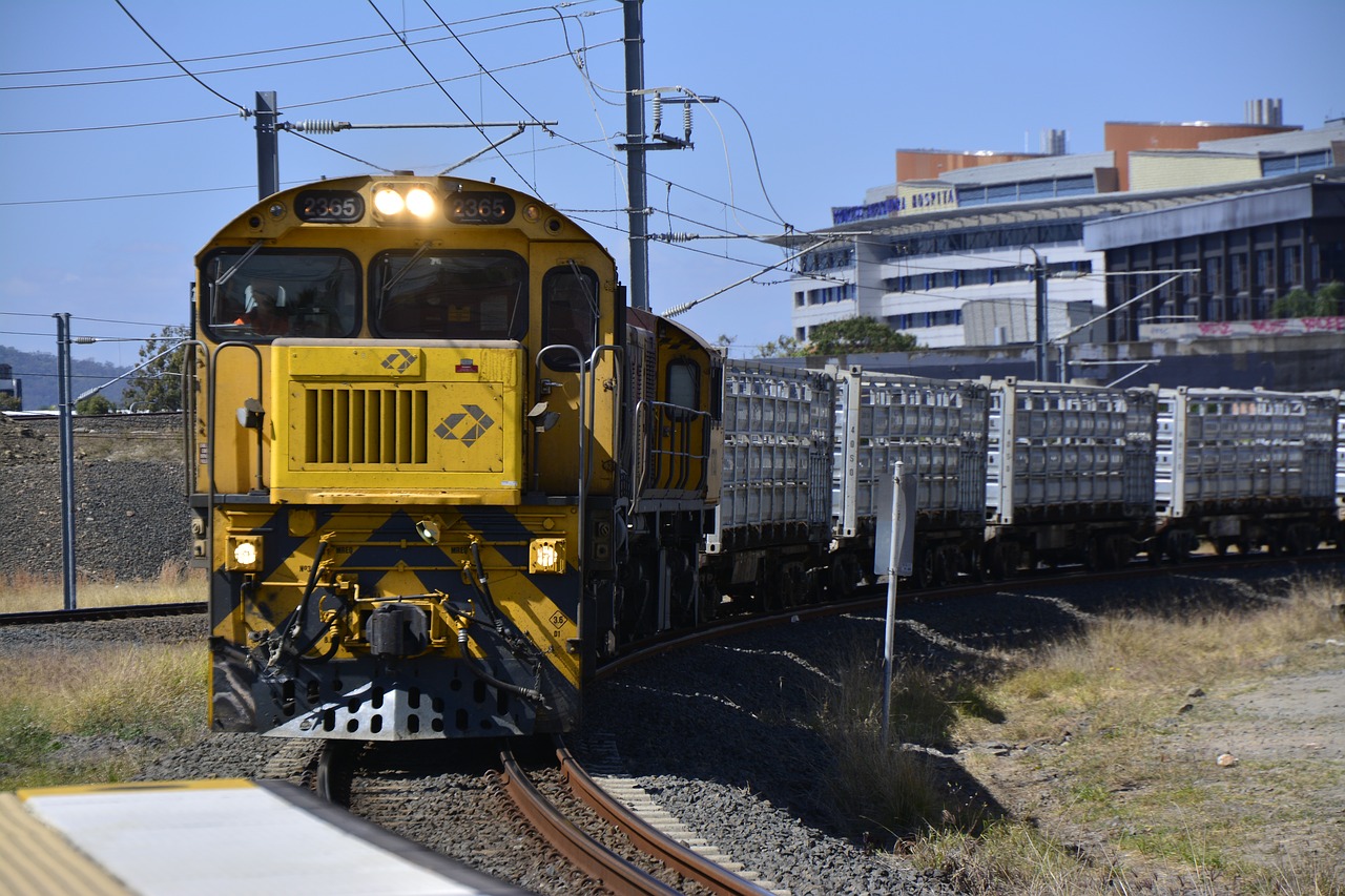 Image - brisbane train travel australia