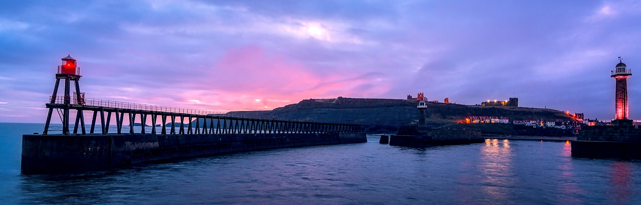 Image - whitby yorkshire dracula pier