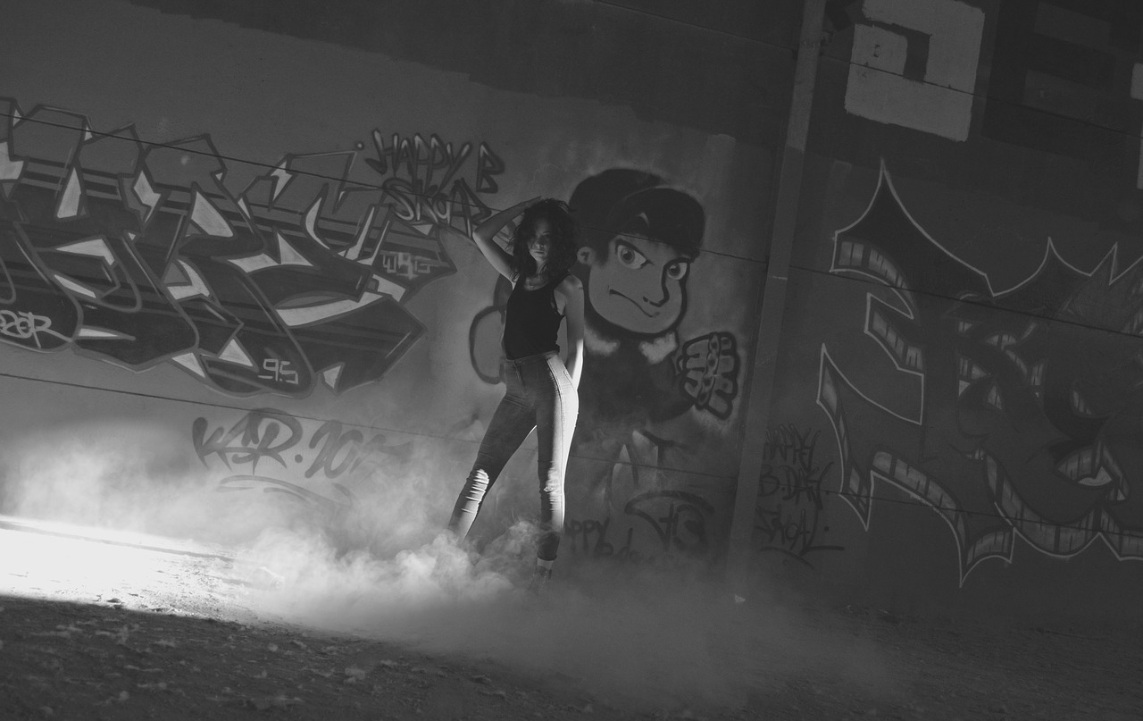 Image - dust woman graffiti girl street