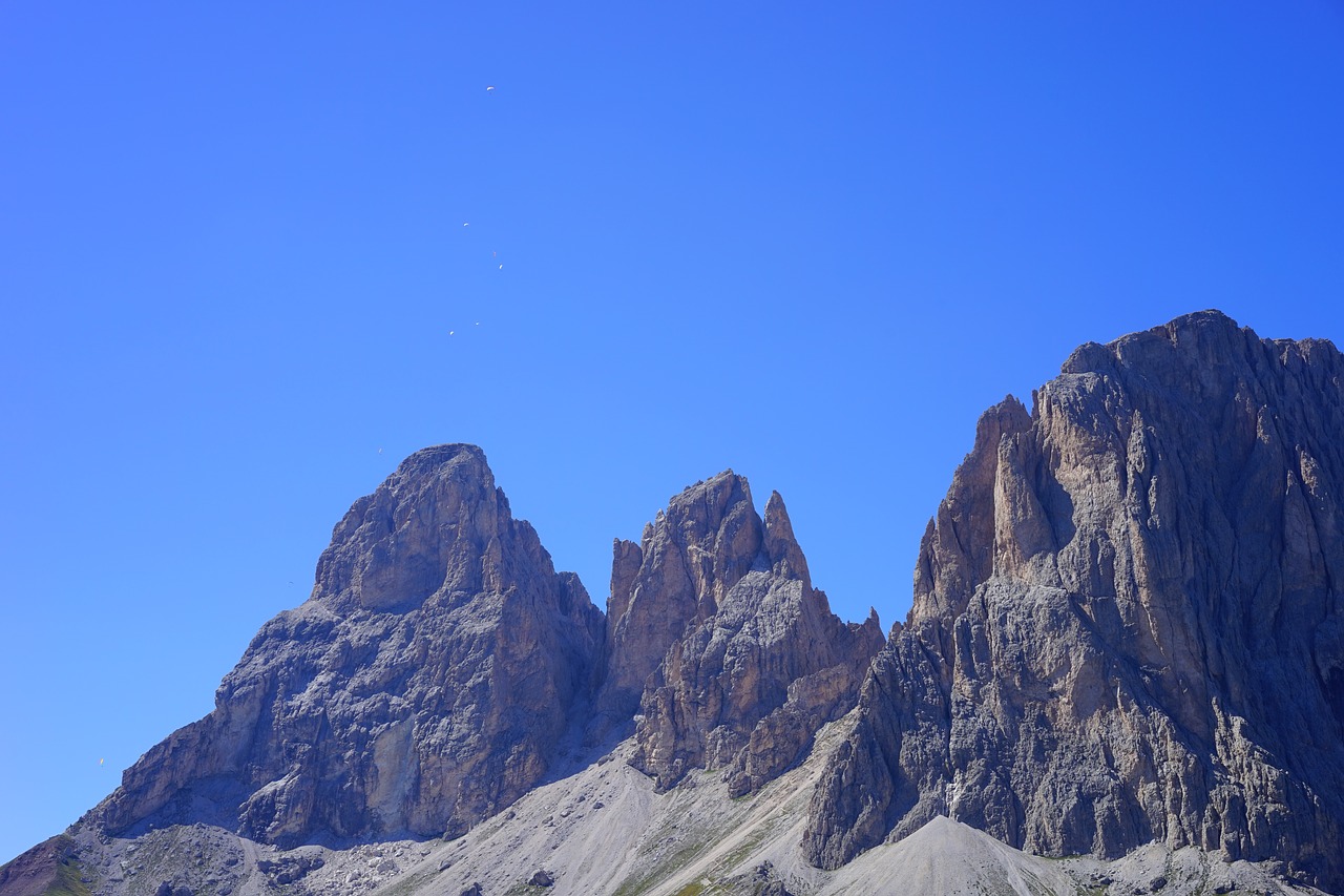 Image - sassolungo group massif dolomites