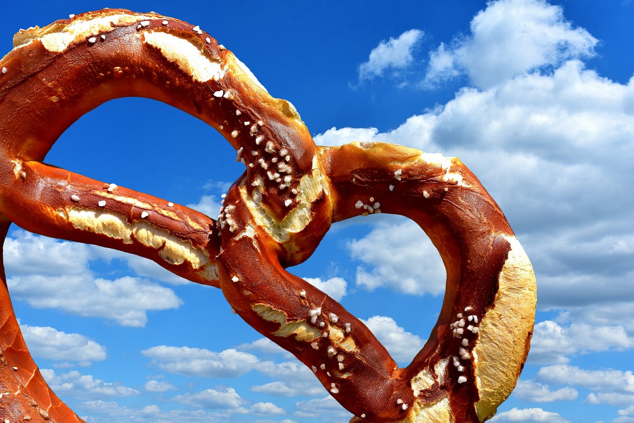 Image - wiesnbreze breze pretzel huge