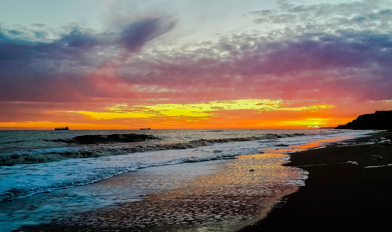 Image - sea sunset foam horizon ships