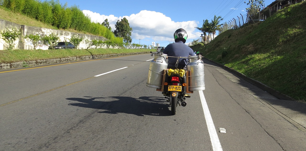 Image - image man moto canecas dairy