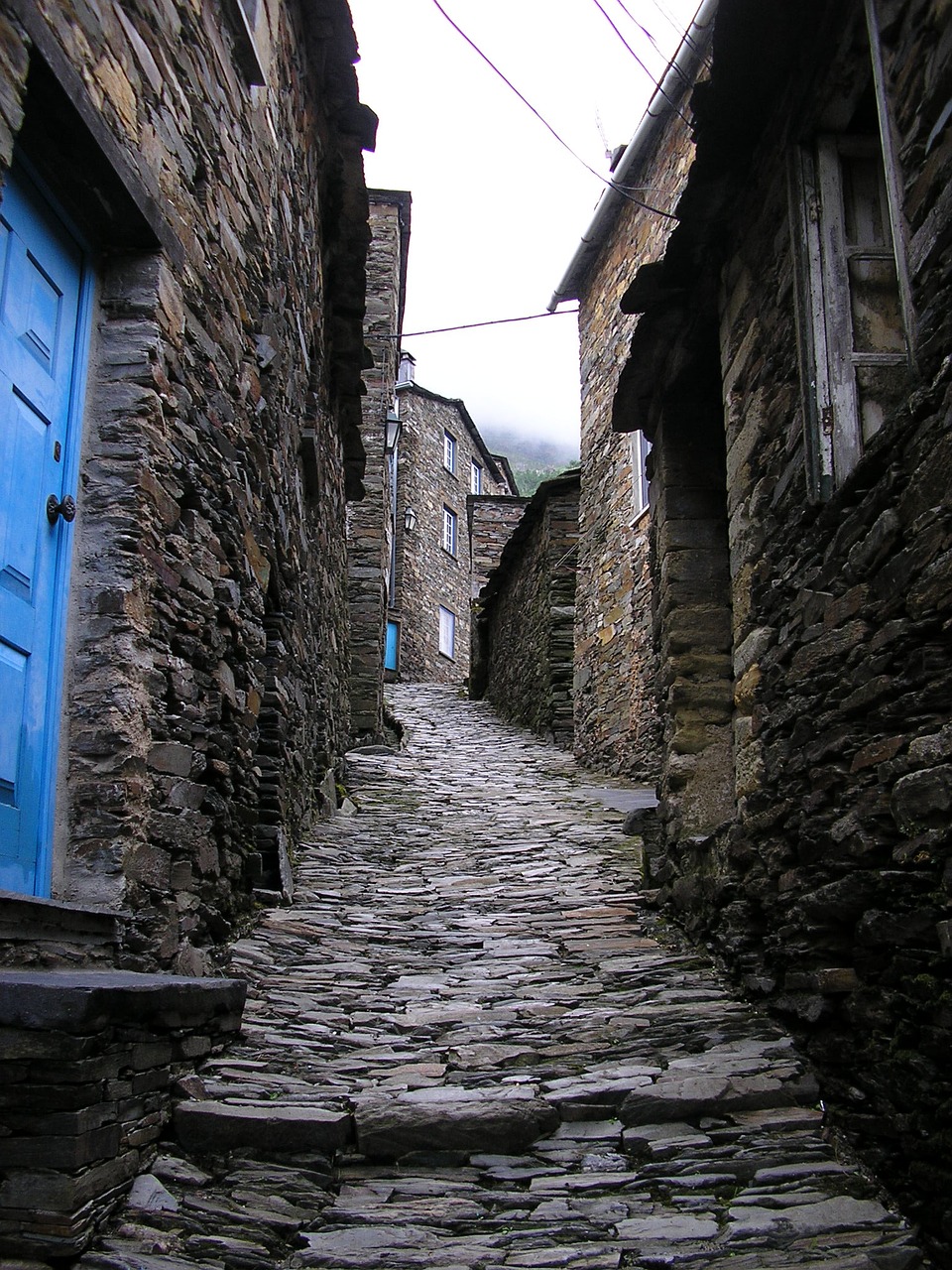 Image - village schist houses alley