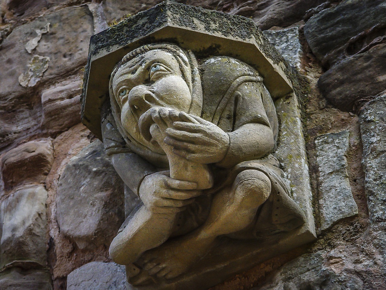 Image - gargoyle medieval stone