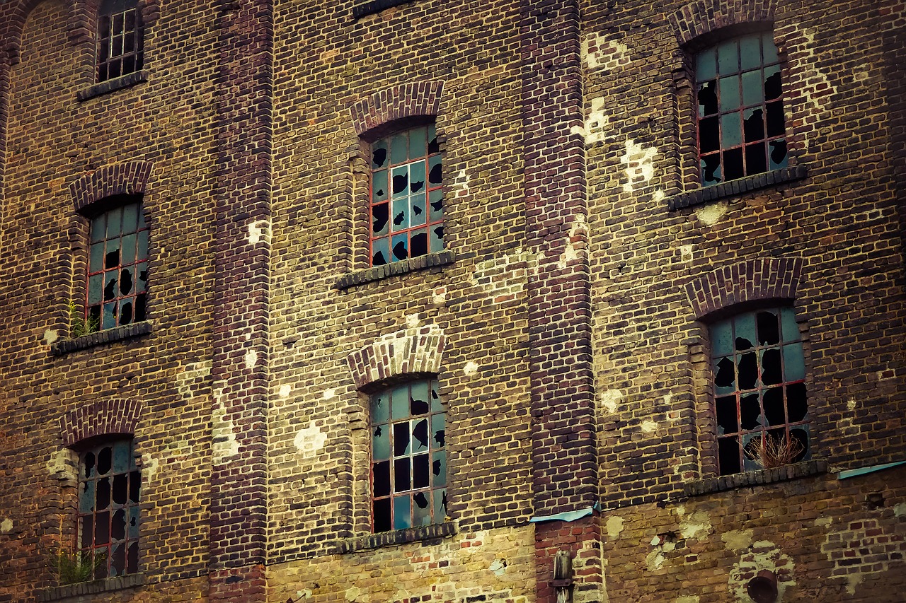 Image - lost places warehouse stock leave