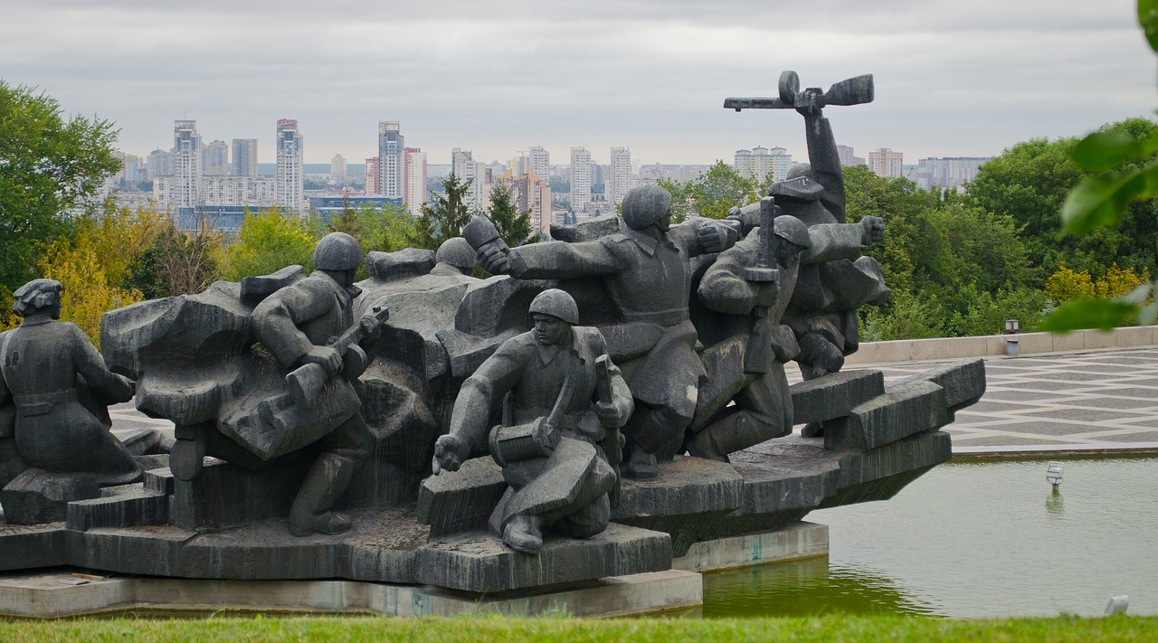 Image - kiev ukraine monument freedom hill